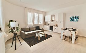 Exclusive Luxury Home With Private Parking